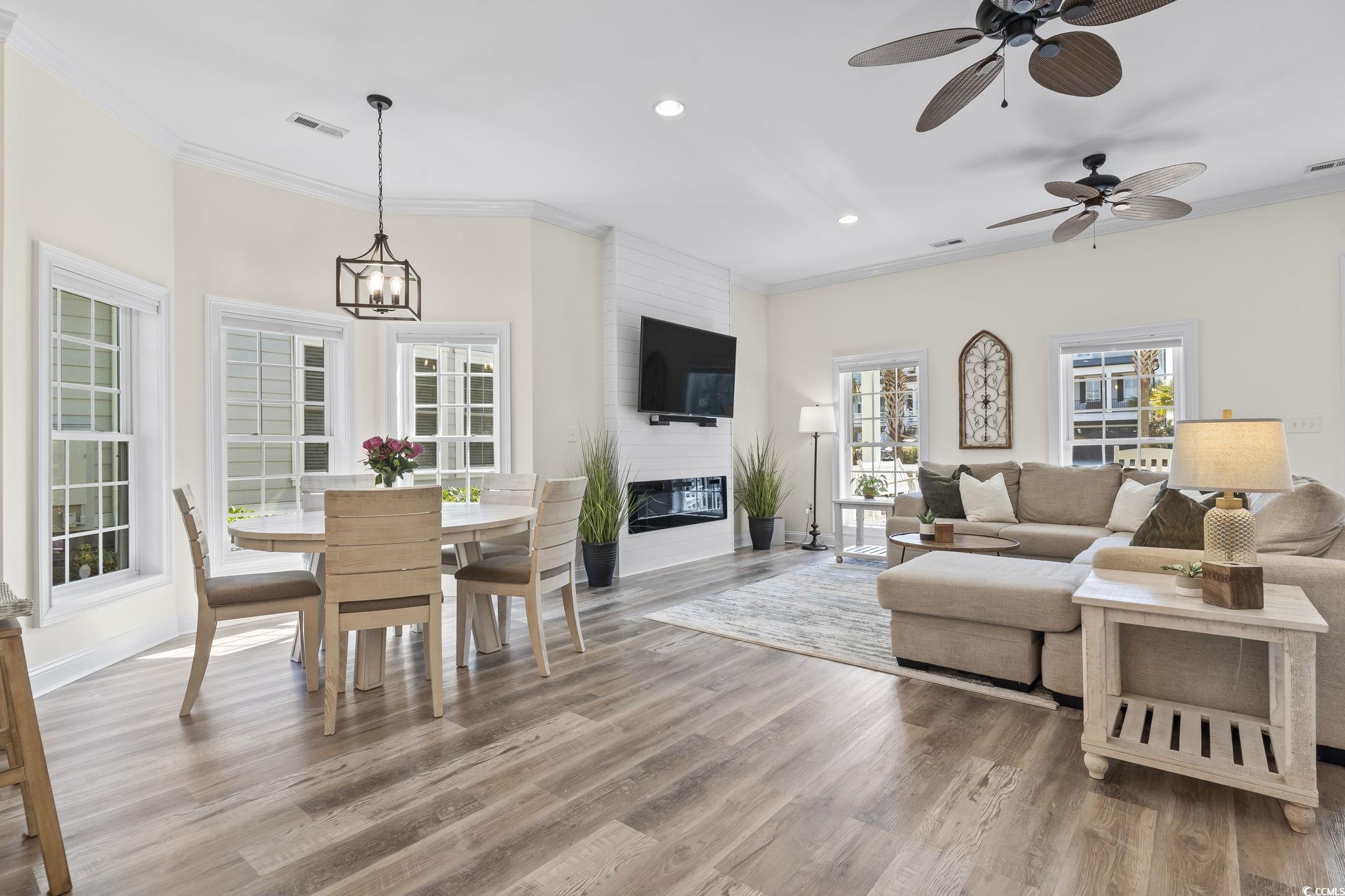 439 W Palms Dr.