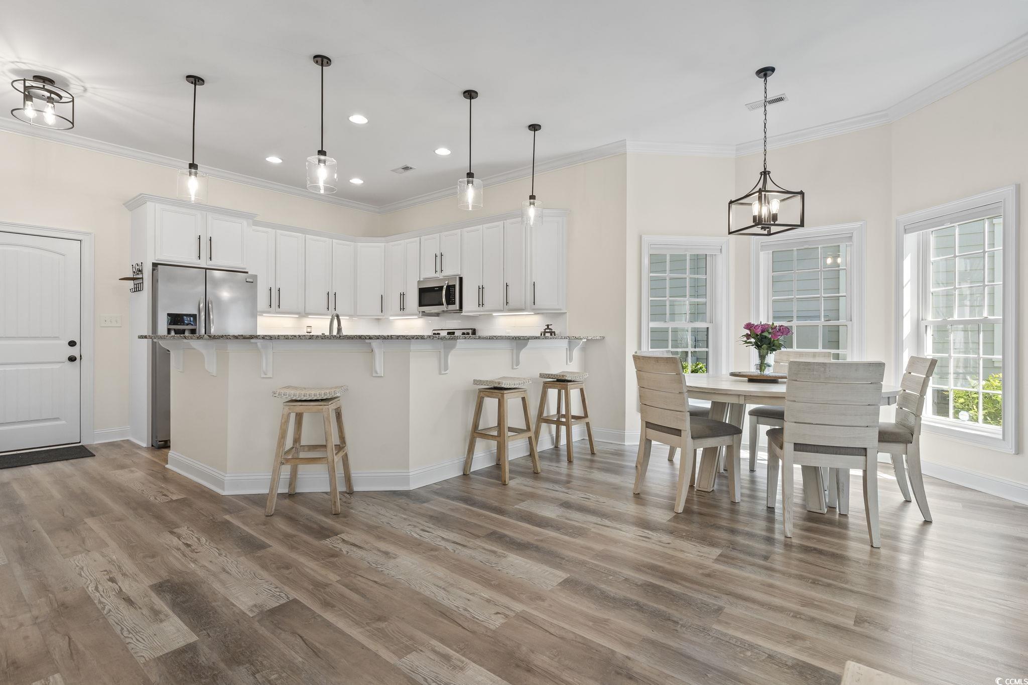 439 W Palms Dr.
