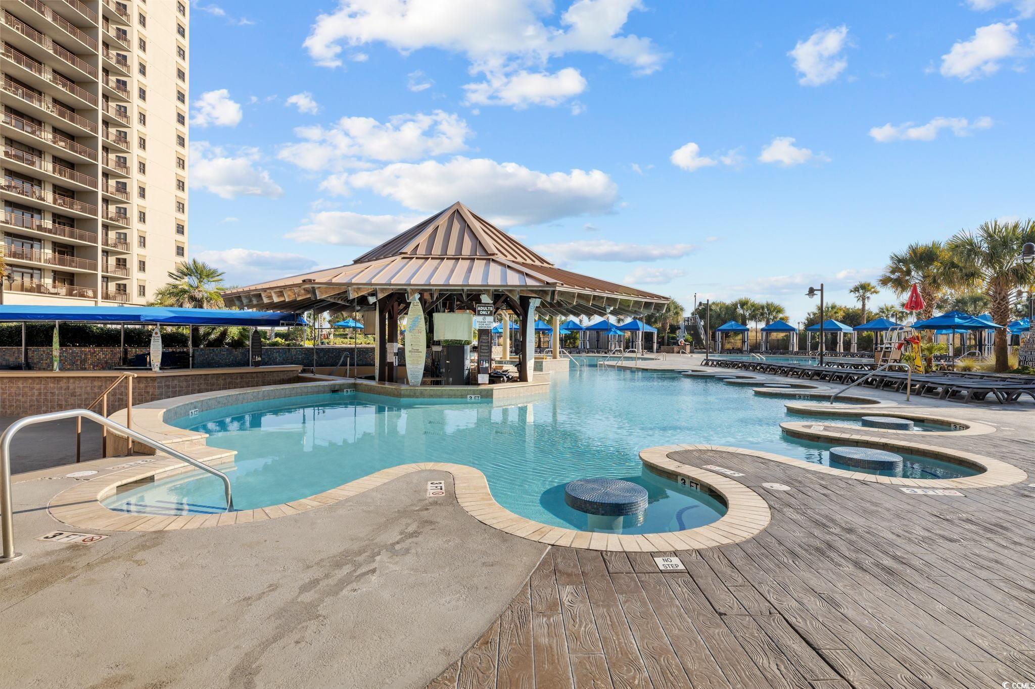 820 Madiera Dr. Unit: 14