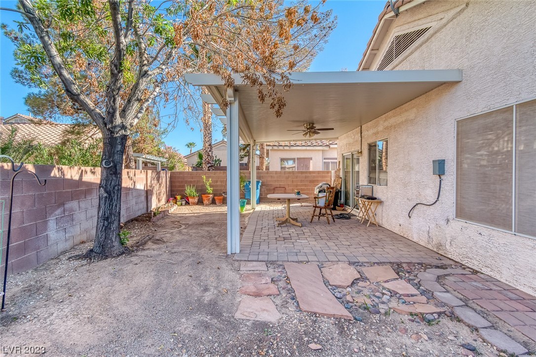 8556 Ebony Hills Way