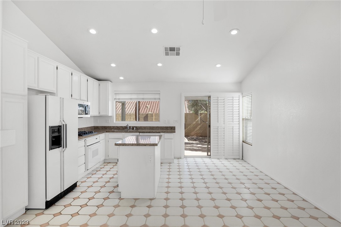 7556 Reindeer Court
