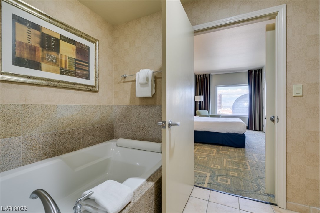 211 East FLAMINGO Road 1405