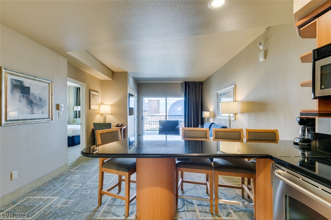 211 East FLAMINGO Road 1405