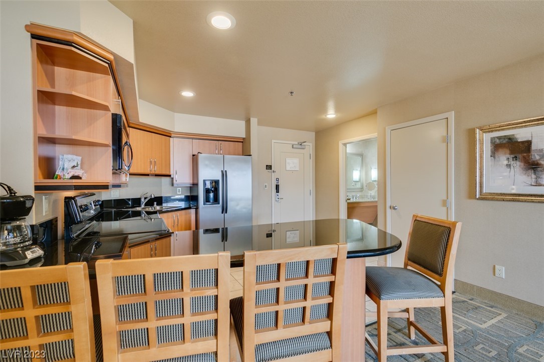 211 East FLAMINGO Road 1405