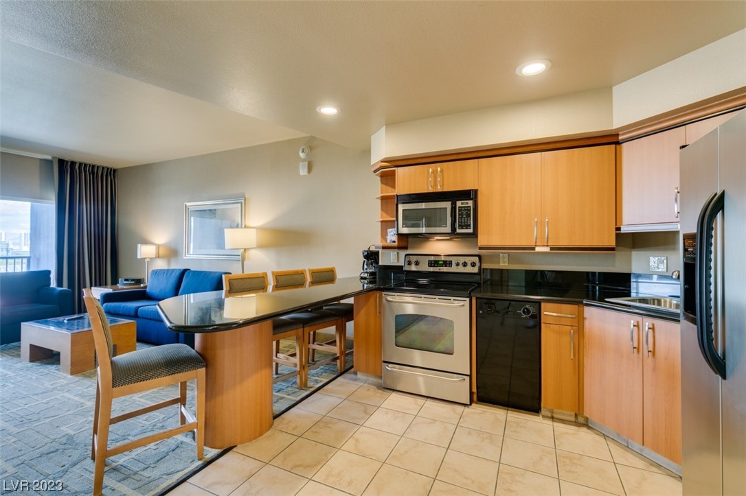 211 East FLAMINGO Road 1405