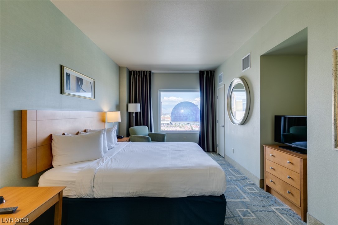 211 East FLAMINGO Road 1405