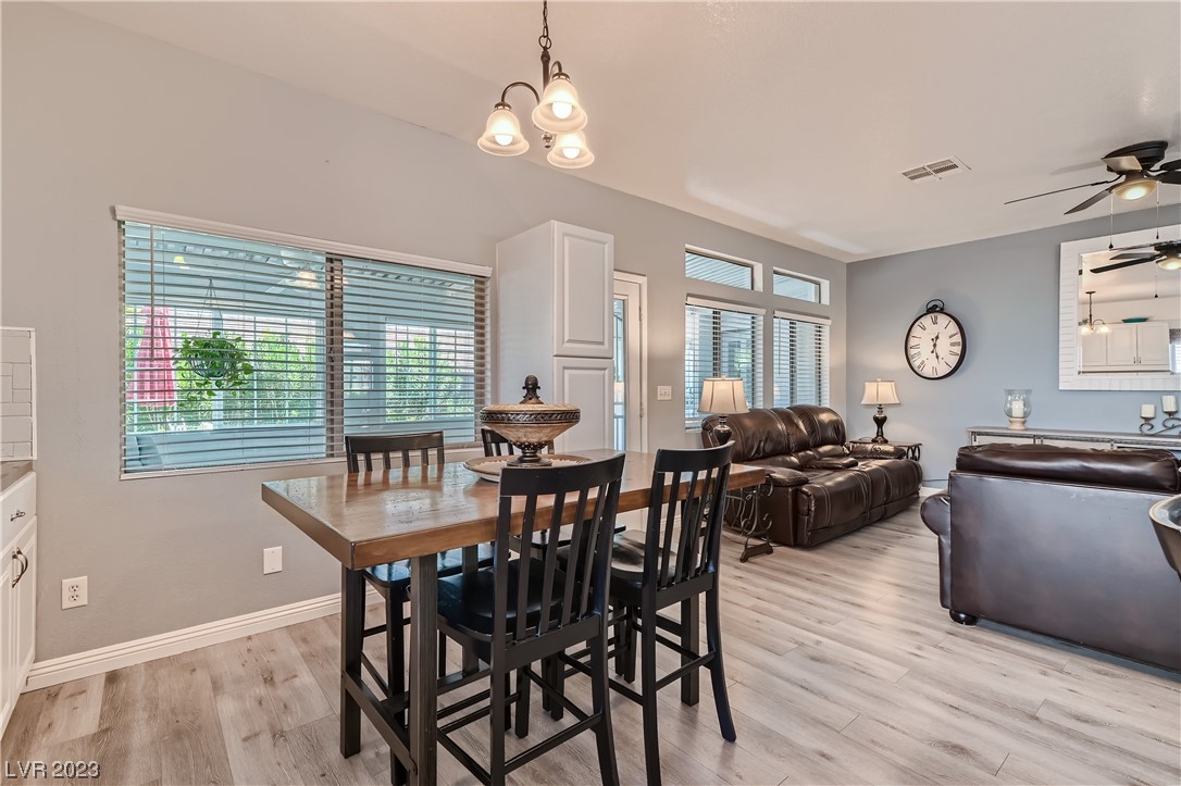 32 Amber Rock Street