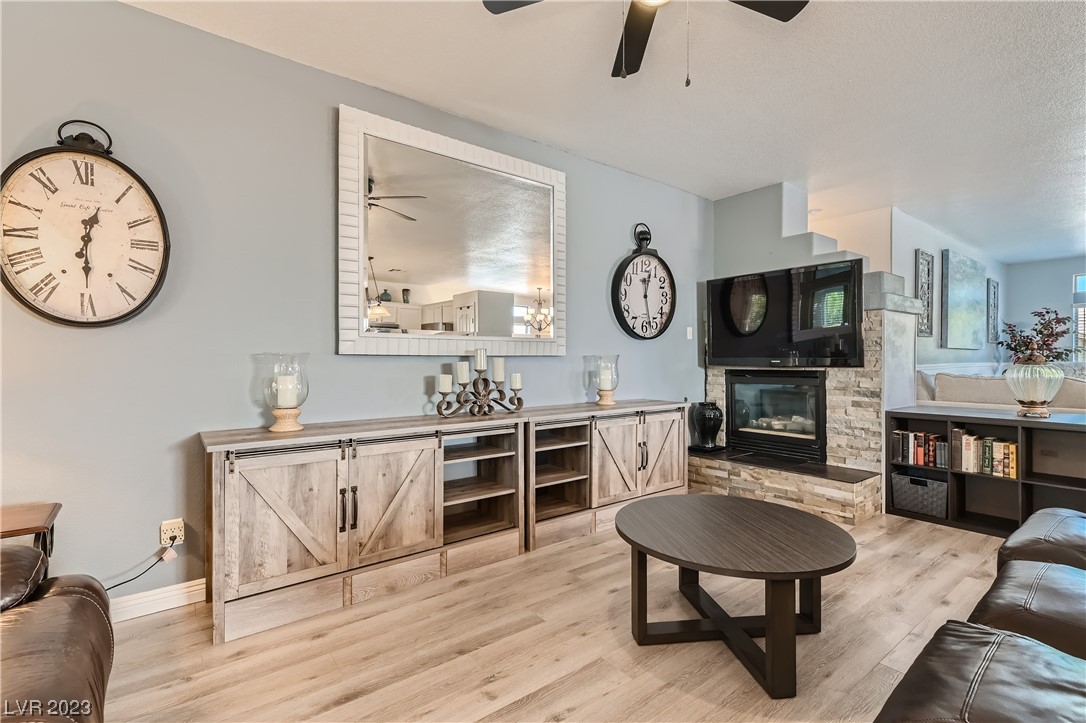 32 Amber Rock Street