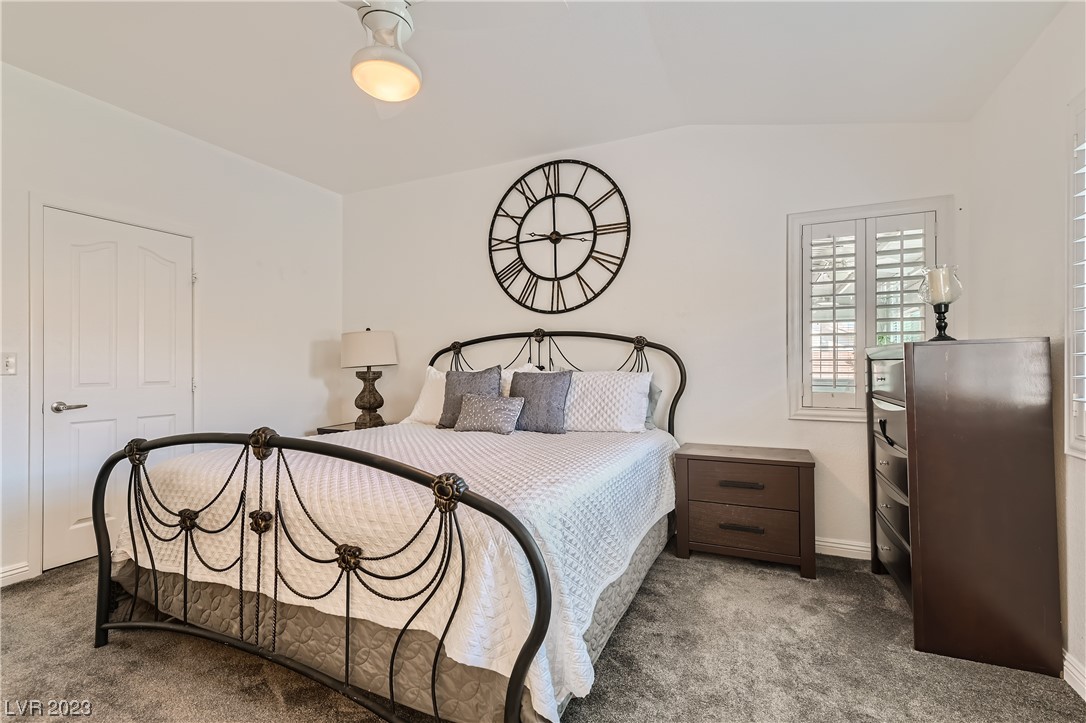 32 Amber Rock Street