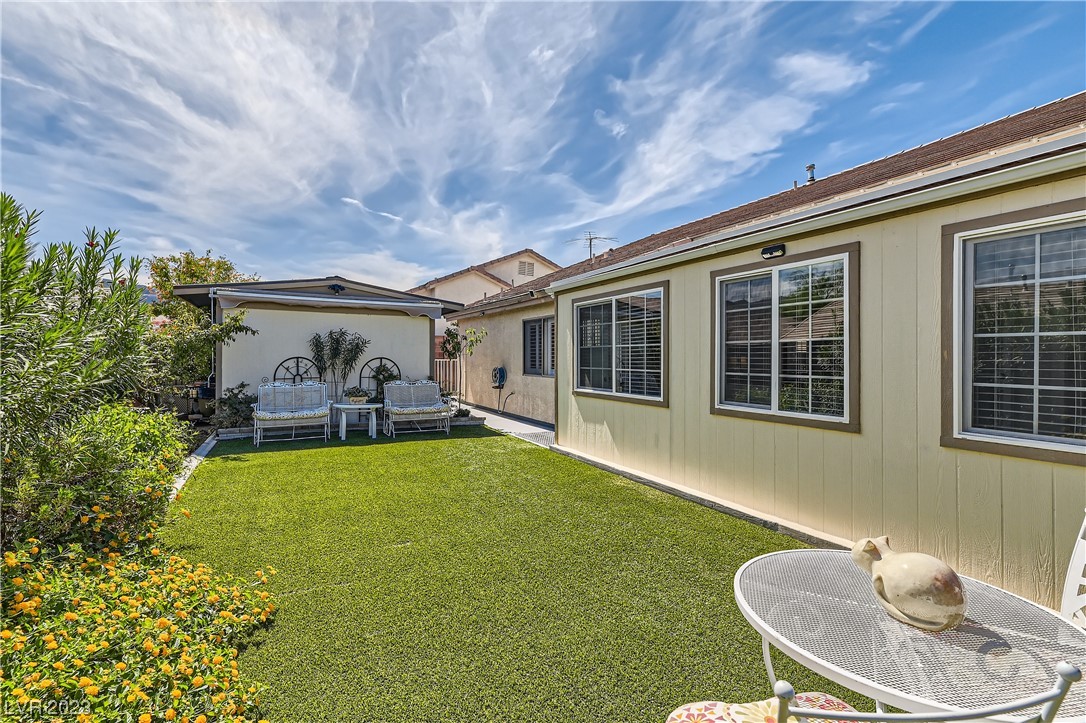 32 Amber Rock Street