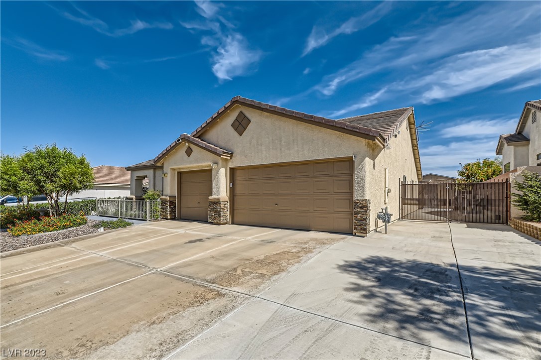 32 Amber Rock Street