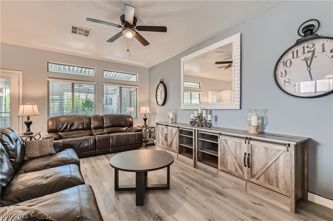 32 Amber Rock Street