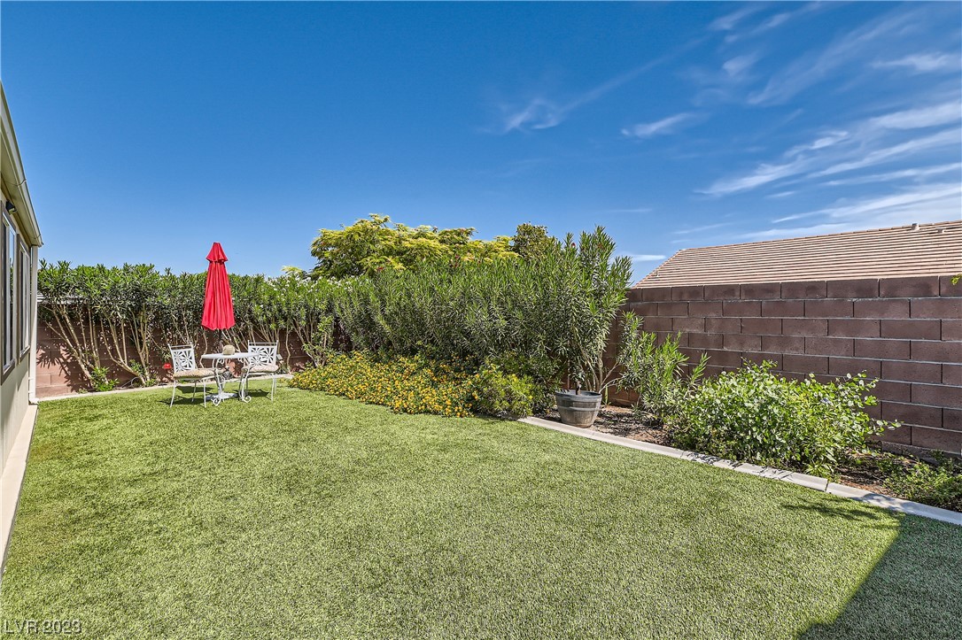 32 Amber Rock Street