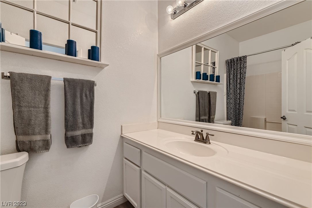 32 Amber Rock Street