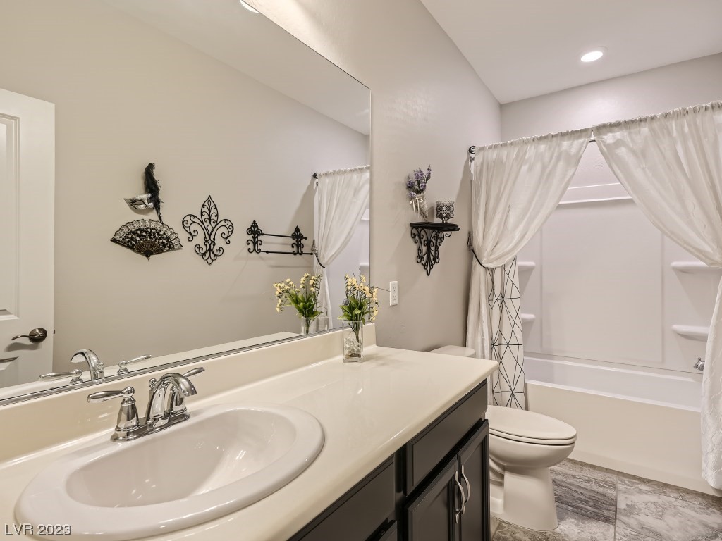 9550 Wild Valley Avenue