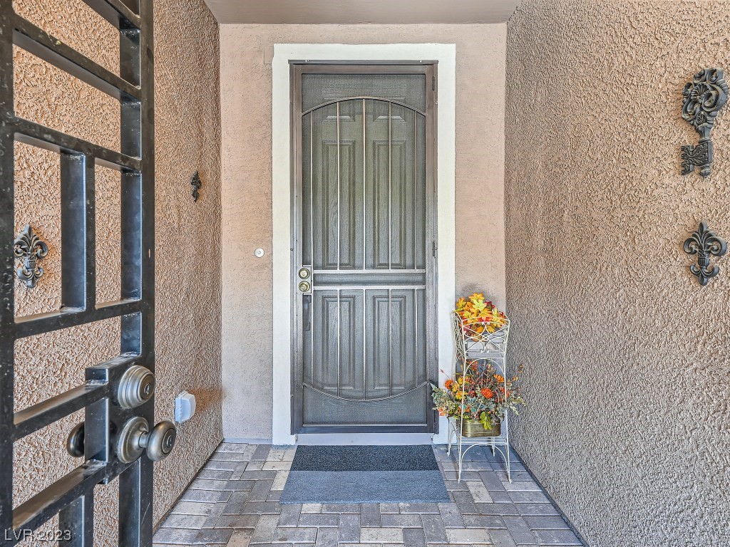 9550 Wild Valley Avenue