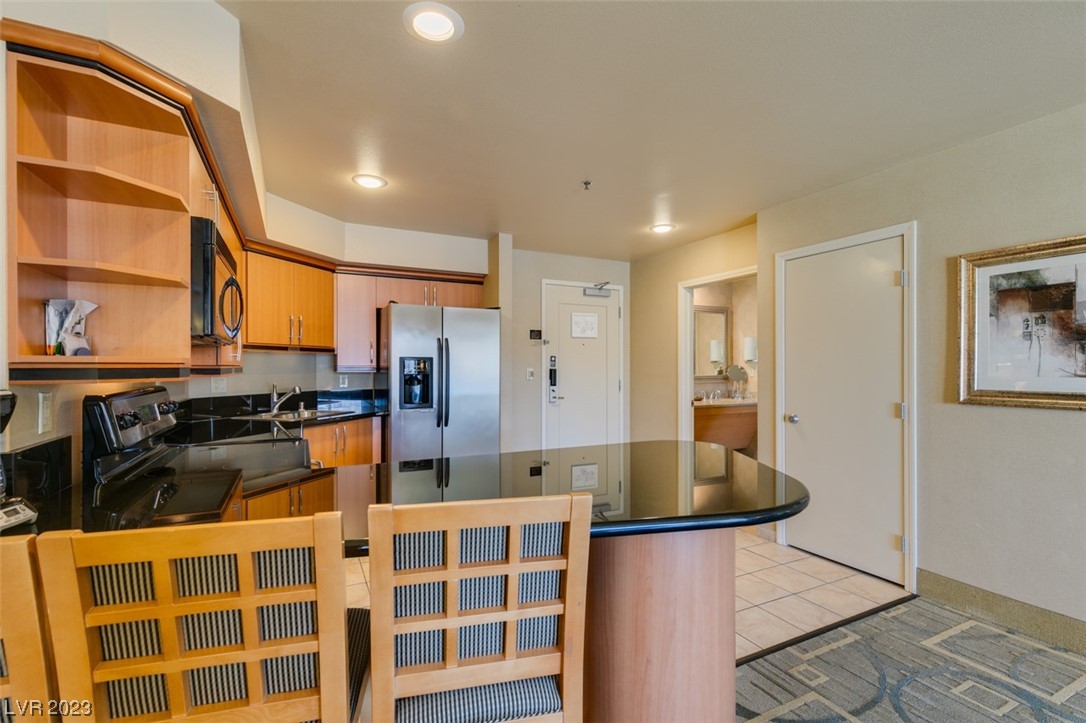 211 East FLAMINGO Road 1615