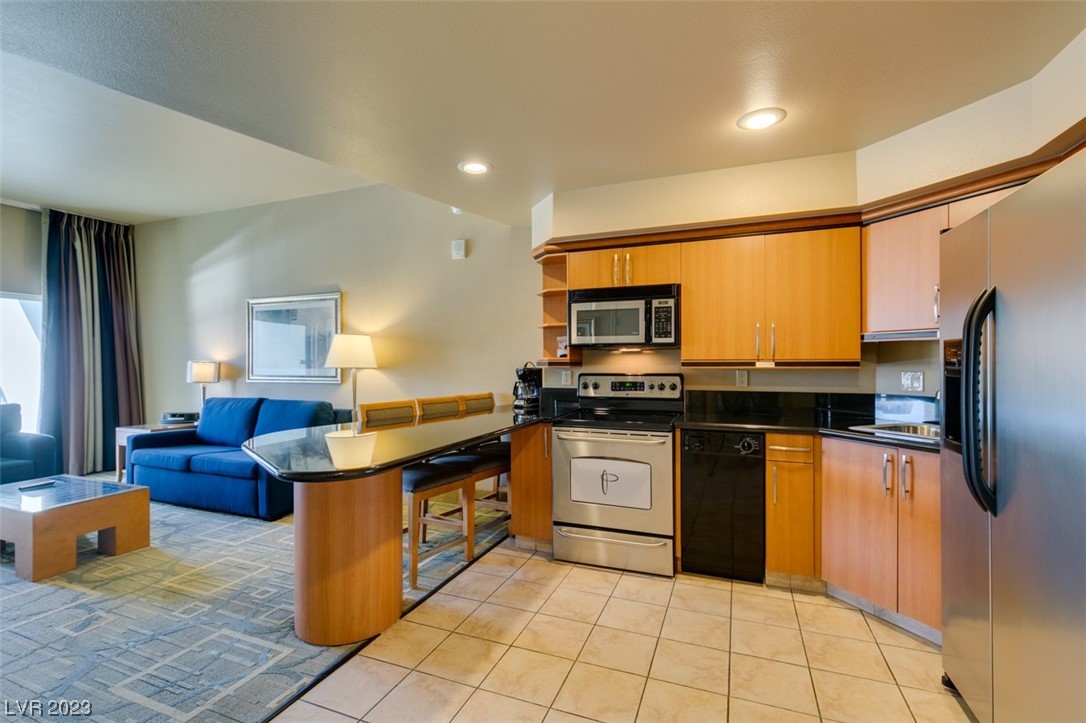 211 East FLAMINGO Road 1615