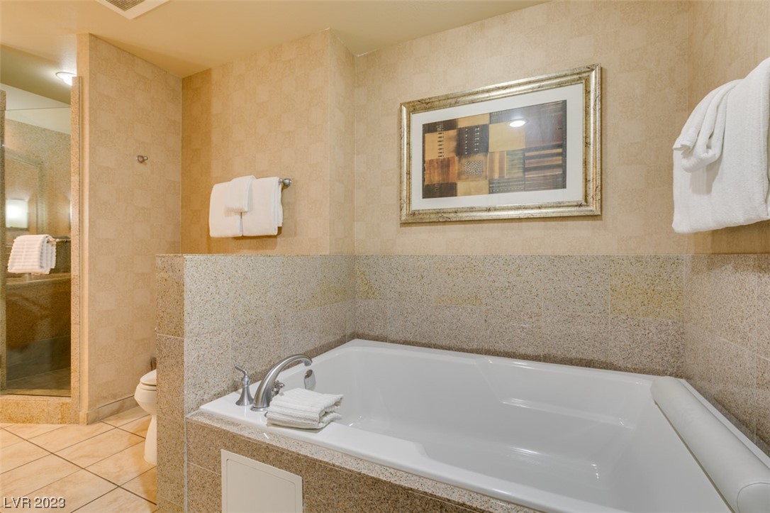 211 East FLAMINGO Road 1615