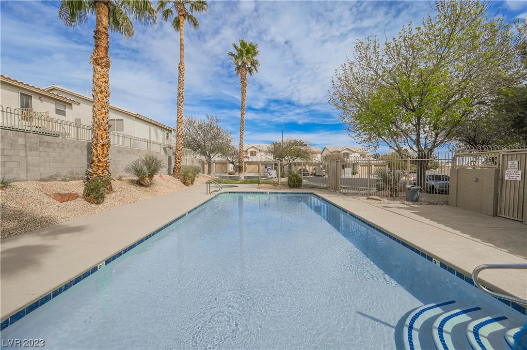 6115 Daisy Petal Street 101
