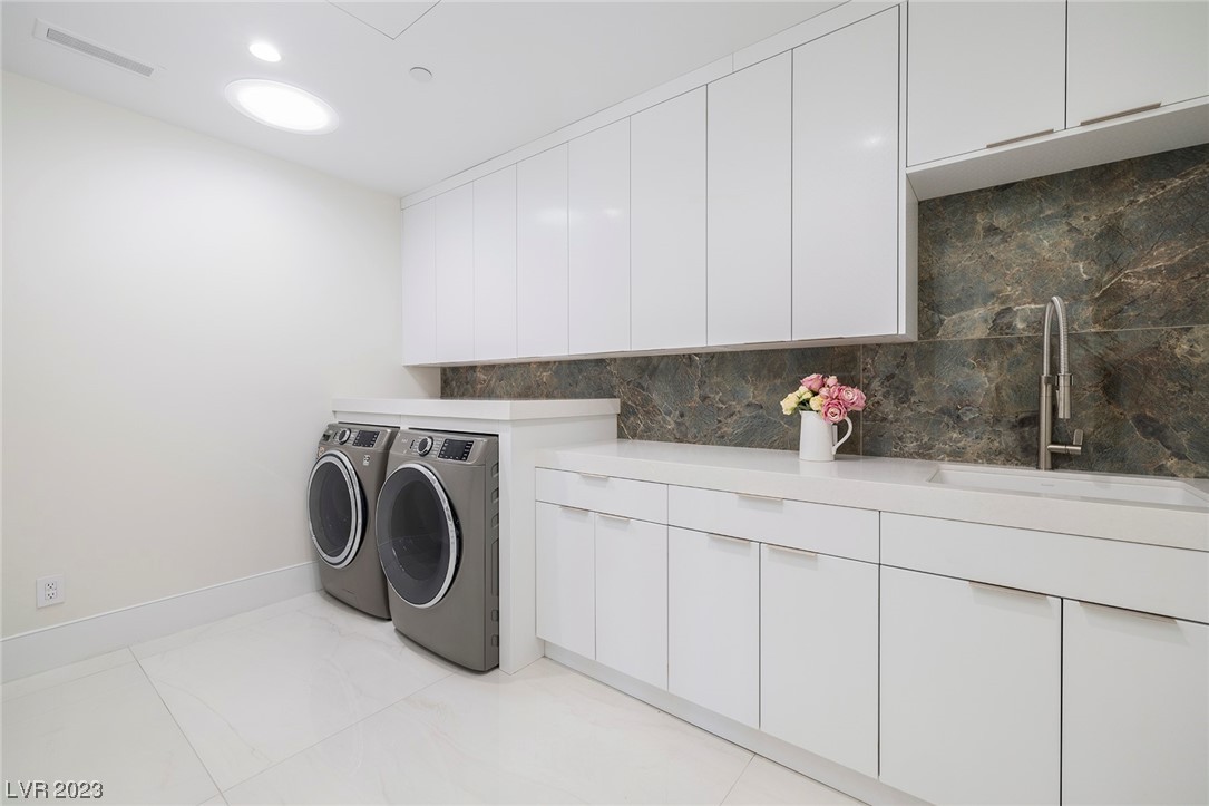 674 Dragon Point Drive