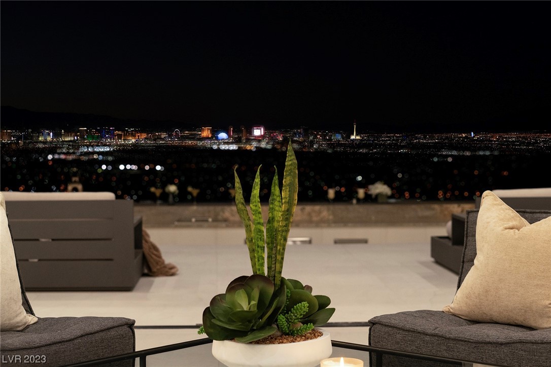 674 Dragon Point Drive