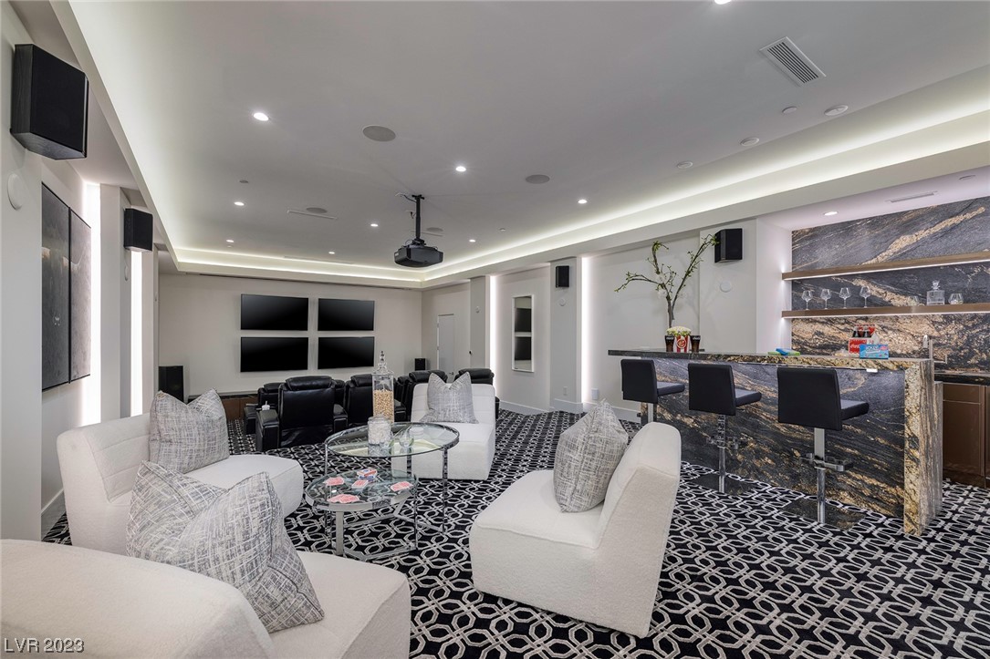 674 Dragon Point Drive