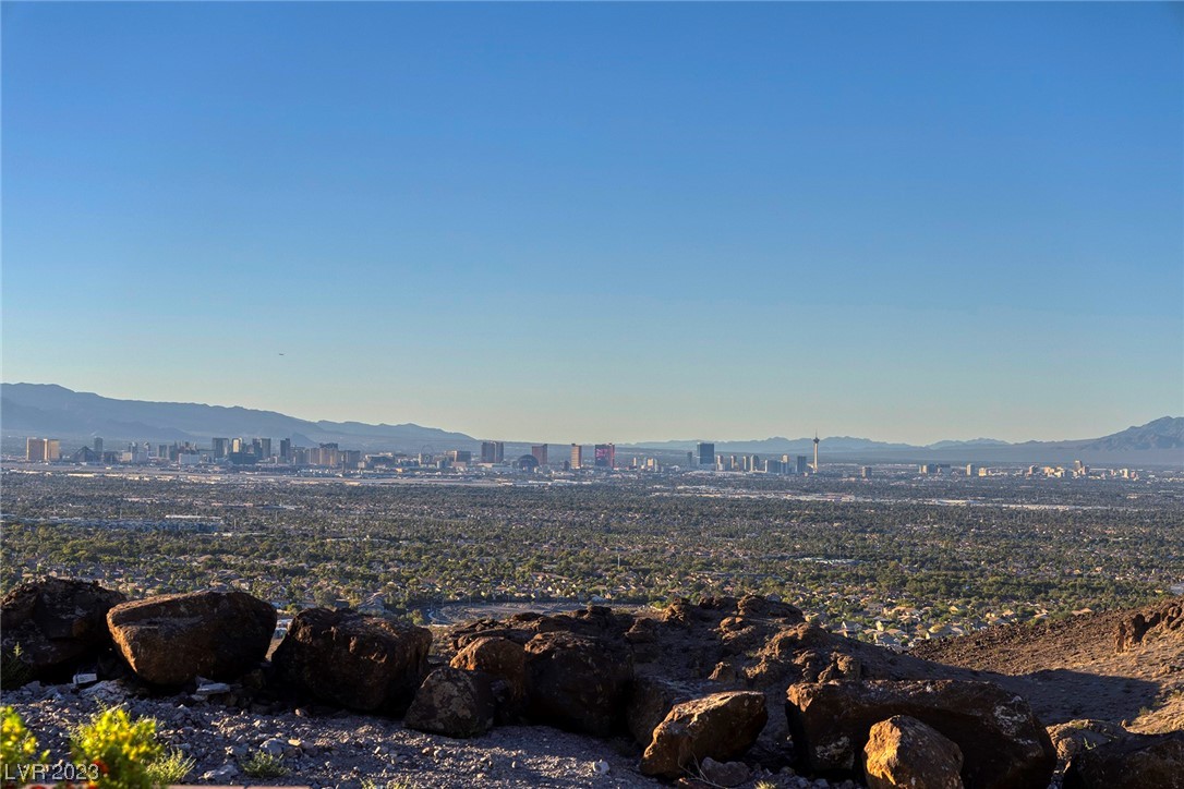 674 Dragon Point Drive