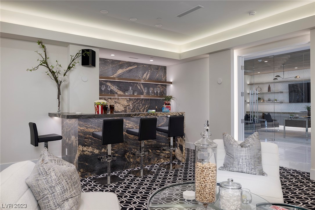 674 Dragon Point Drive