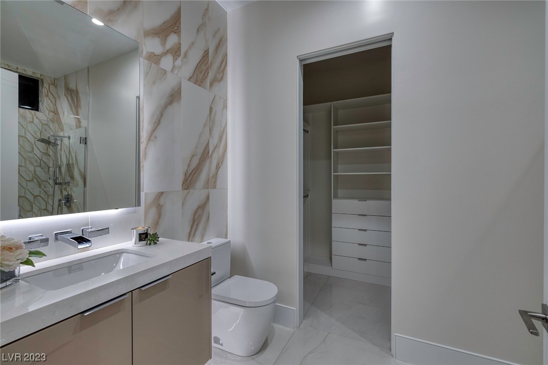 674 Dragon Point Drive