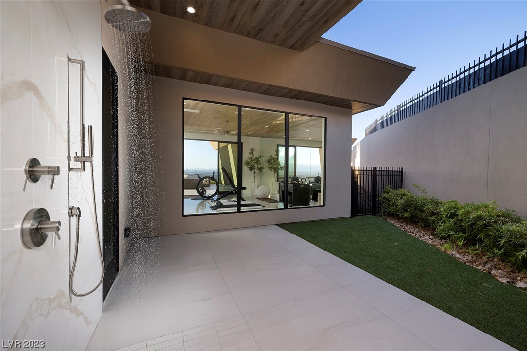 674 Dragon Point Drive