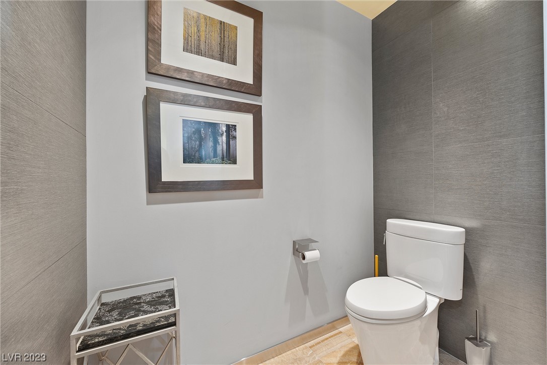 353 East Bonneville Avenue 1402