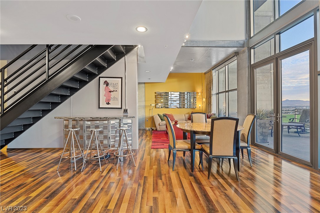 353 East Bonneville Avenue 1402