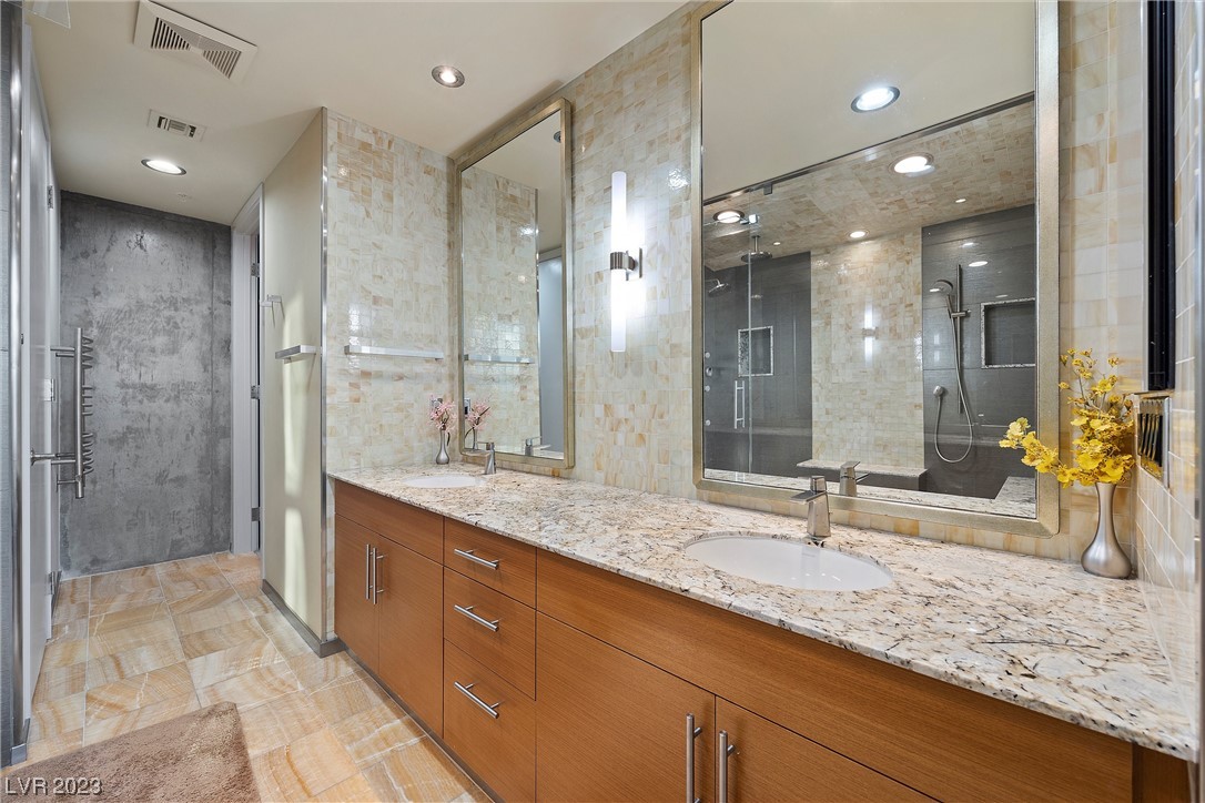 353 East Bonneville Avenue 1402