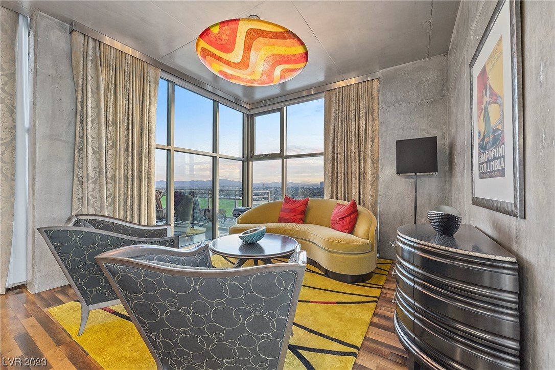 353 East Bonneville Avenue 1402