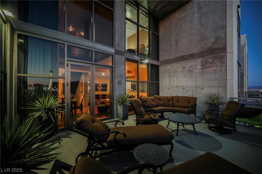 353 East Bonneville Avenue 1402