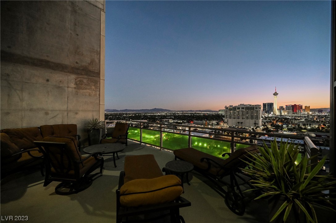 353 East Bonneville Avenue 1402