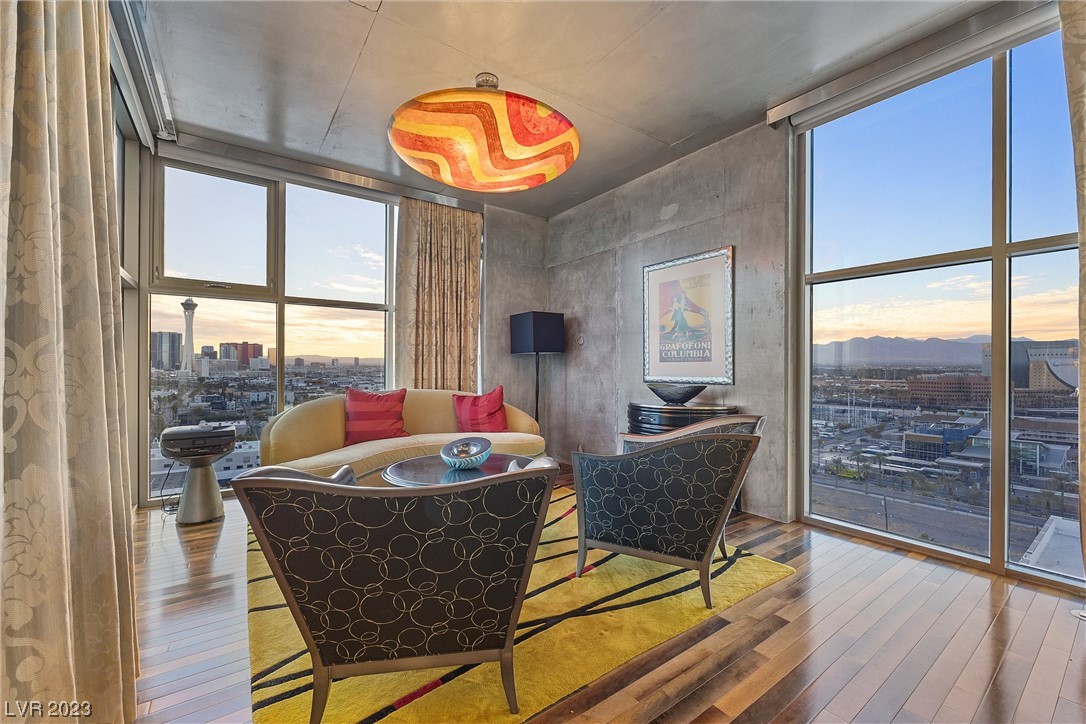 353 East Bonneville Avenue 1402