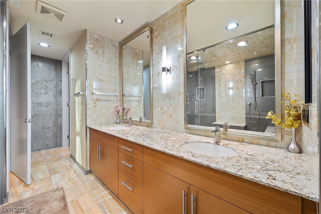 353 East Bonneville Avenue 1402