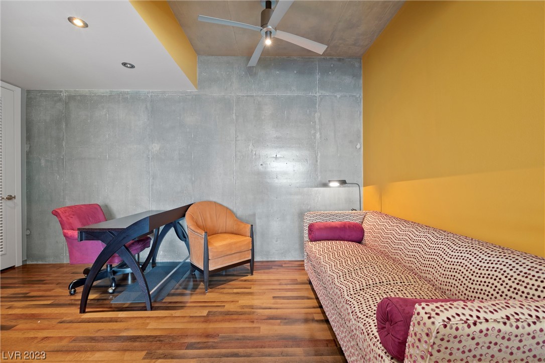 353 East Bonneville Avenue 1402