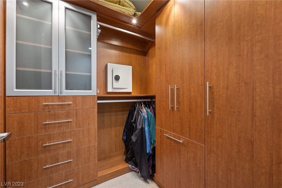 353 East Bonneville Avenue 1402