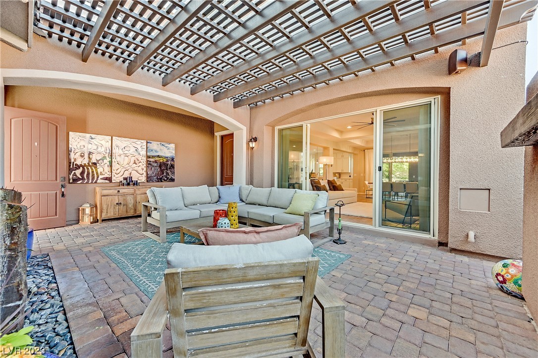 11846 Albissola Avenue