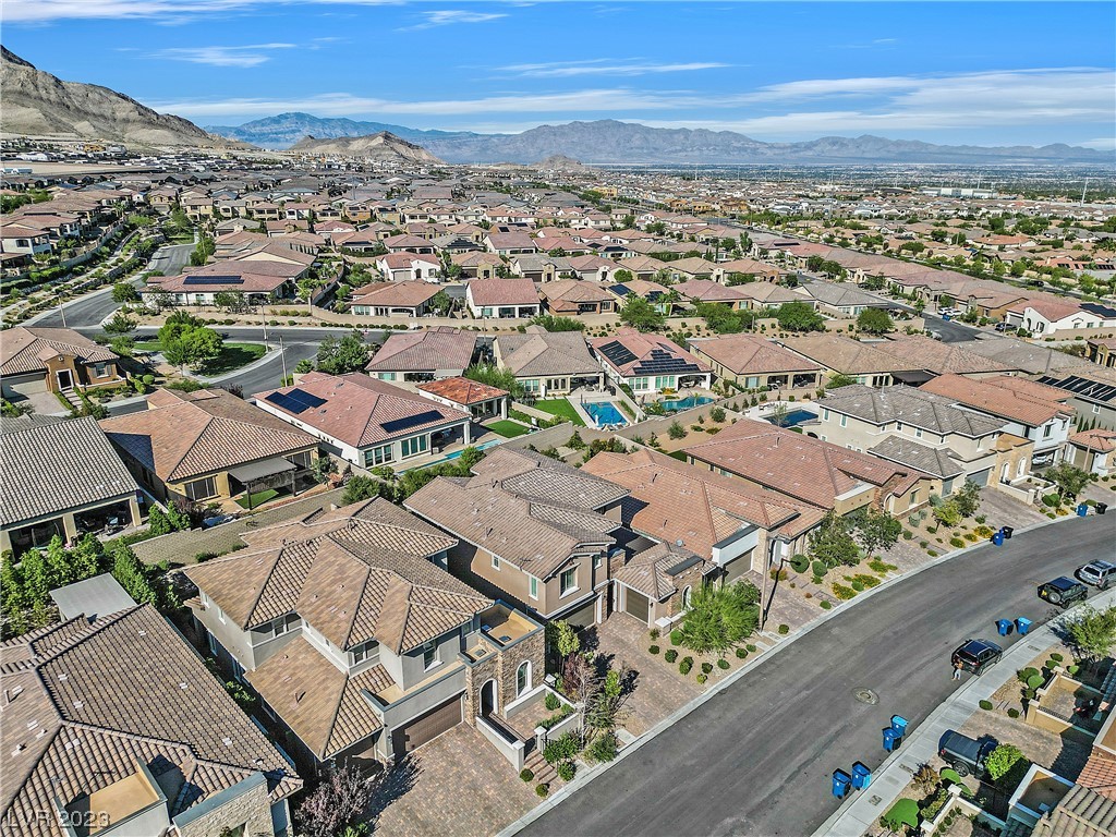 11846 Albissola Avenue