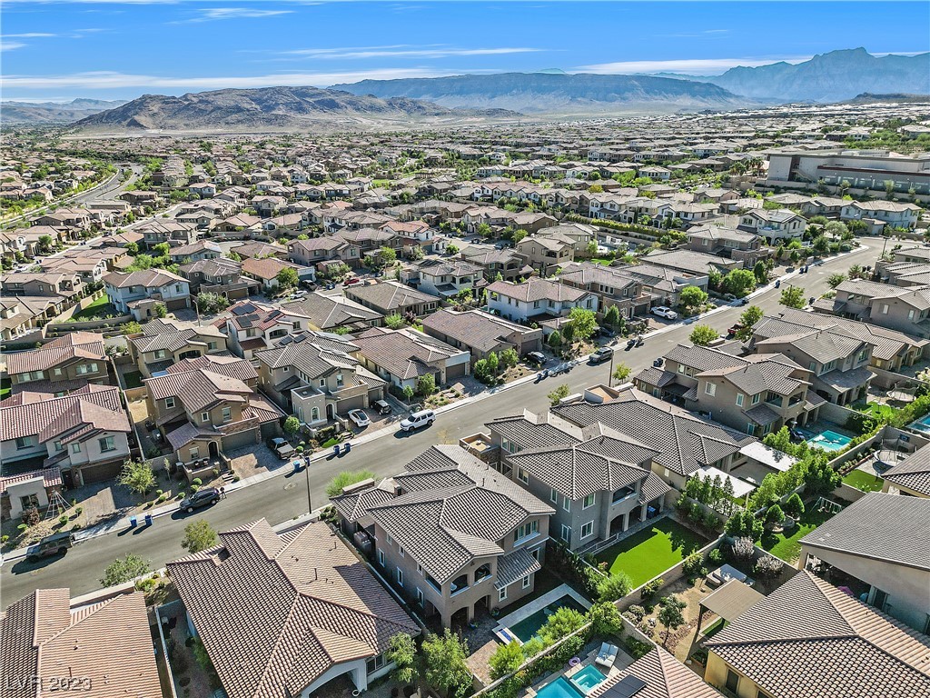 11846 Albissola Avenue