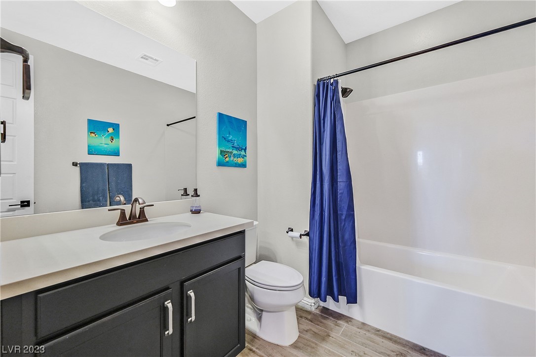 11846 Albissola Avenue