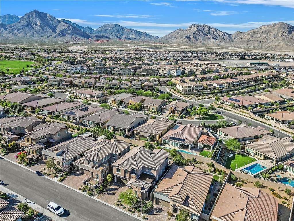 11846 Albissola Avenue