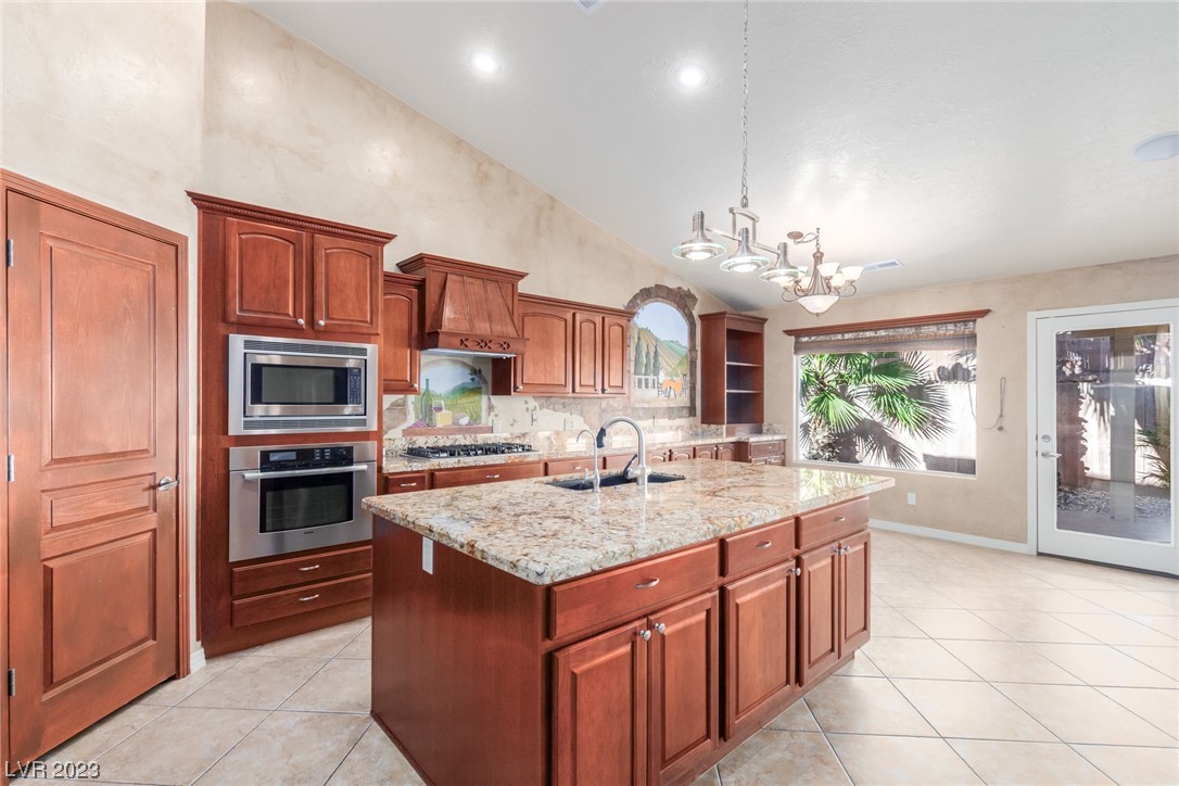 450 Raven Way