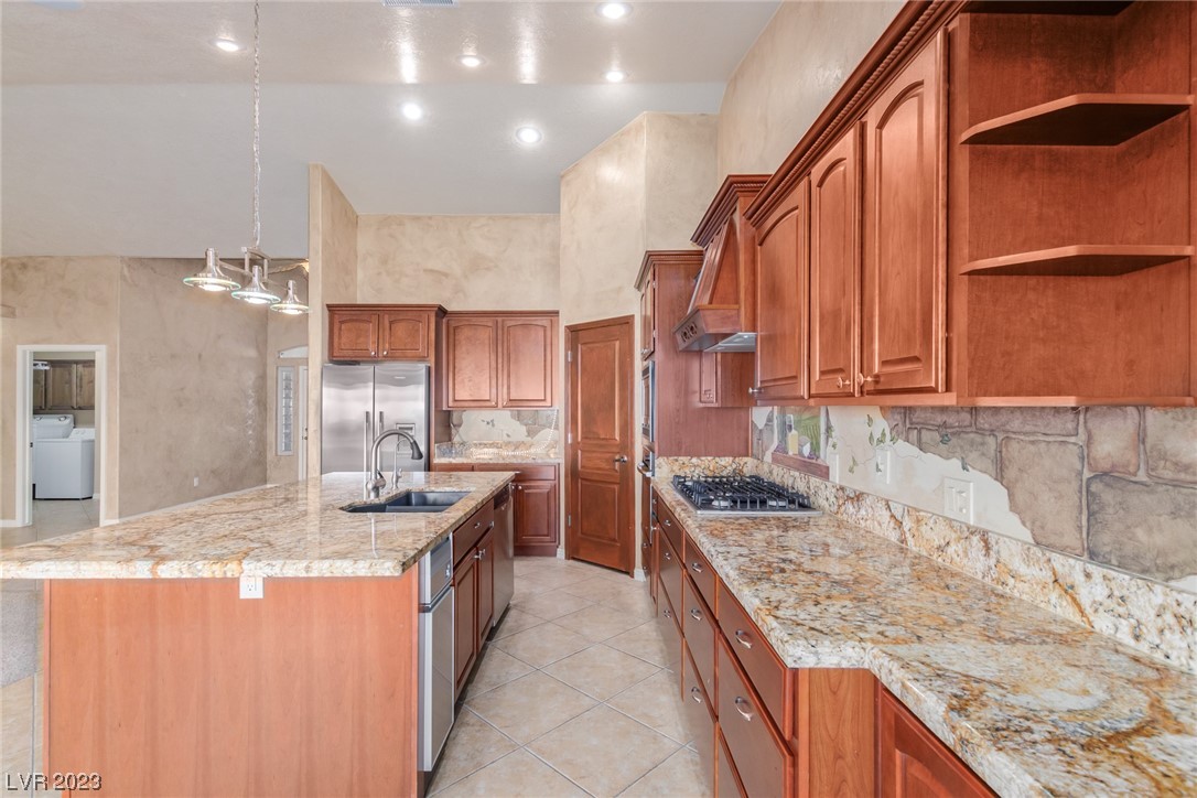 450 Raven Way