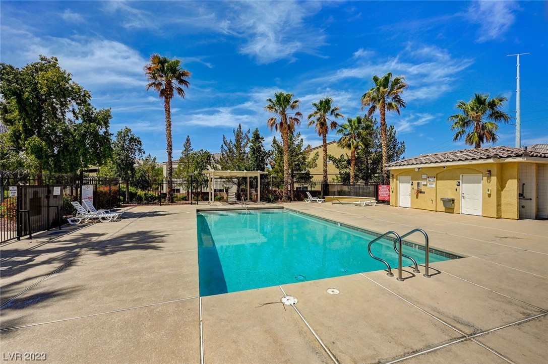 4036 Smokey Fog Avenue 2