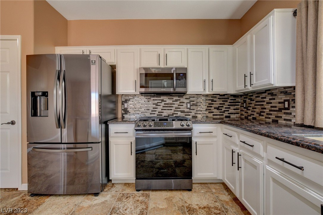4036 Smokey Fog Avenue 2
